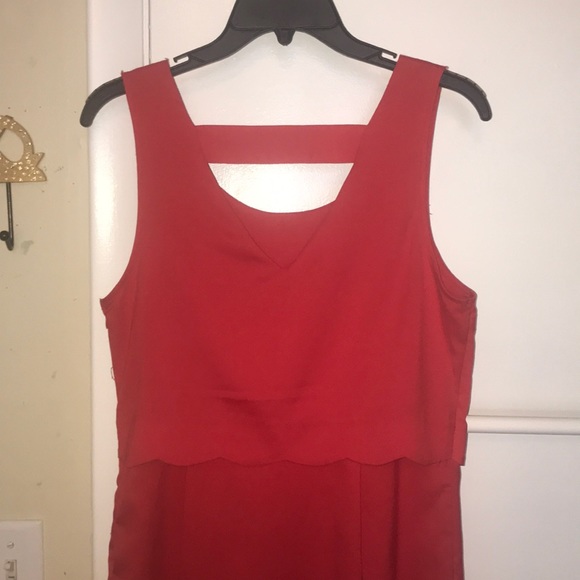 Red dress - Picture 2 of 2